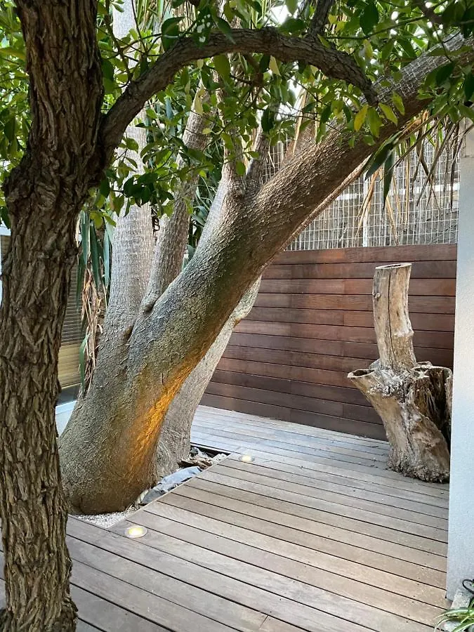 Le Jardin Cache Apartamento Sanary-sur-Mer 0*,
